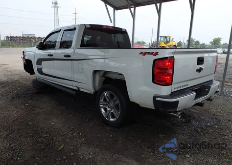 2018 Chevrolet Silverado 1500 Custom z USA, uszkodzony, nr VIN 1GCVKPEH4JZ207639
